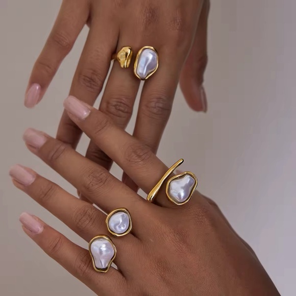 18K Gold Plated Chunky Pearl Ring - Picture 4 of 8